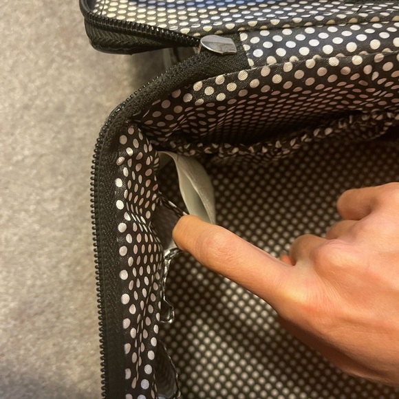 Black makeup case - Picture 11 of 16